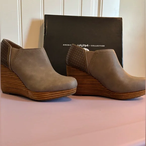 NWT Dr. Scholl's Harlow Ankle Boot- New in Box- Size 7.5 - Picture 6 of 9